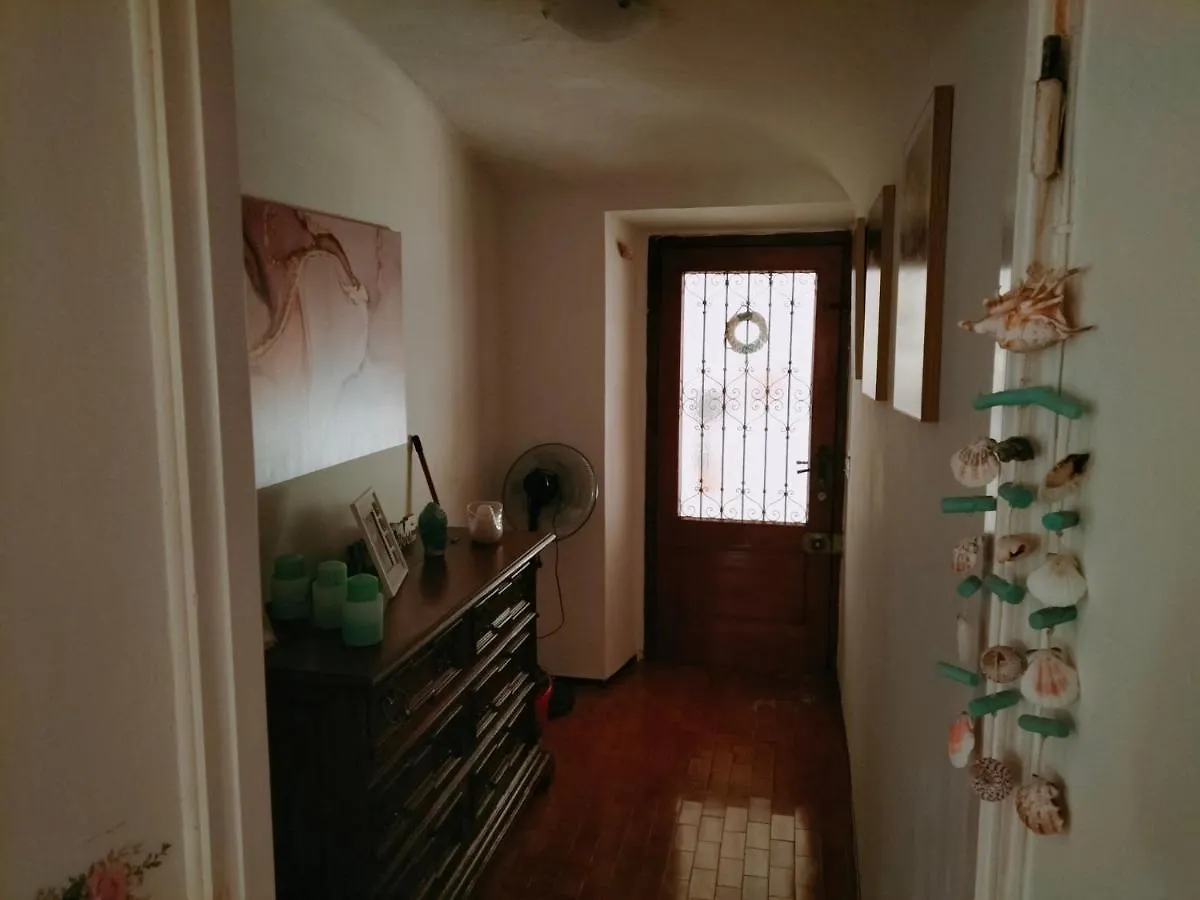 La Terrazza Di Ameglia Alta Apartment 0*,