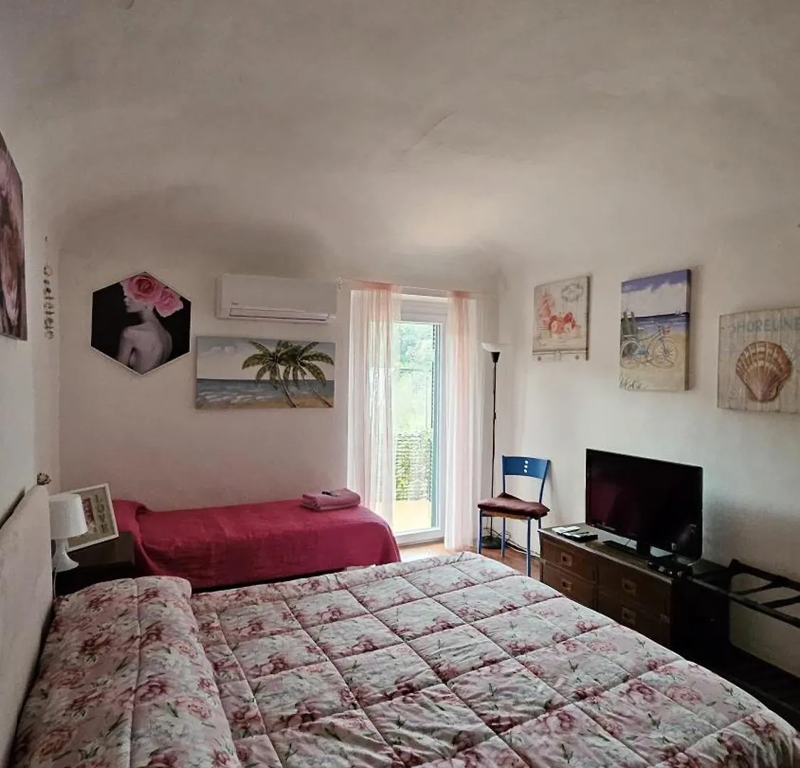 La Terrazza Di Ameglia Alta Apartment